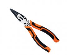 使用尖嘴钳可以轻松地将