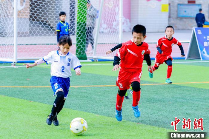 泉州启梦青少年足球文化节汇聚两岸四十余支队