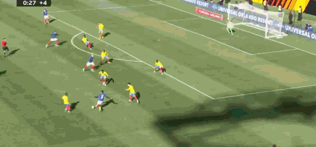 姆巴佩替补登场爆发力惊艳，争议进球引热议