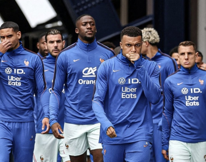 姆巴佩替补登场爆发力惊艳，争议进球引热议