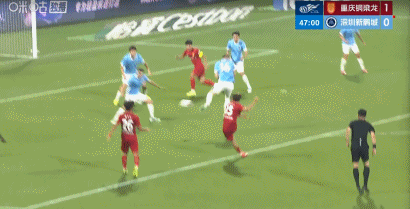 本科维奇红牌成转折点 重庆铜梁龙双响擒深圳新